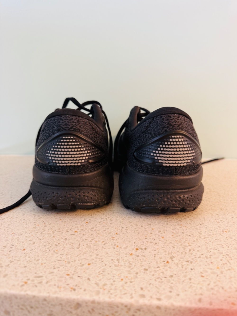 Brooks Ghost 16 running shoes, women's size 8, black, EUC - Picture 3 of 6